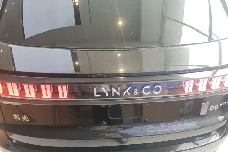 Used Lynk & Co 09 2021 2.0T Halo Six-Seater Rear