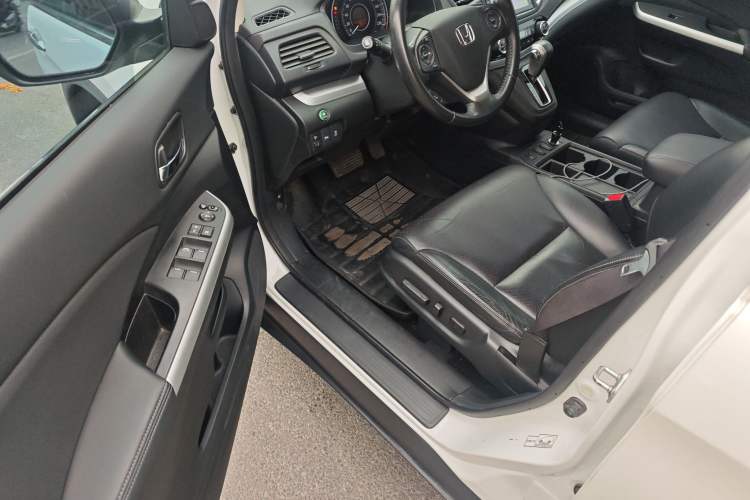 Used Honda CR-V 2015 2.4L two-wheel drive luxury version