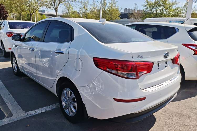 Used Kia K2 2015 Sedan 1.4L Automatic GLS Exterior 2