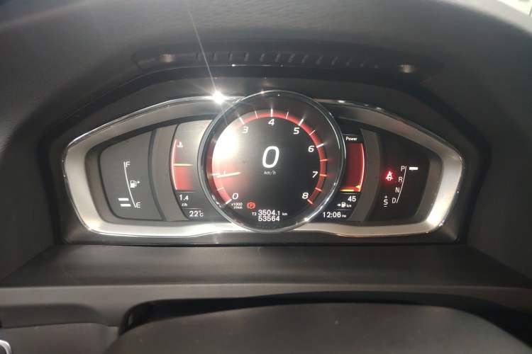 Used Volvo V60 2017 2.0T Polestar
