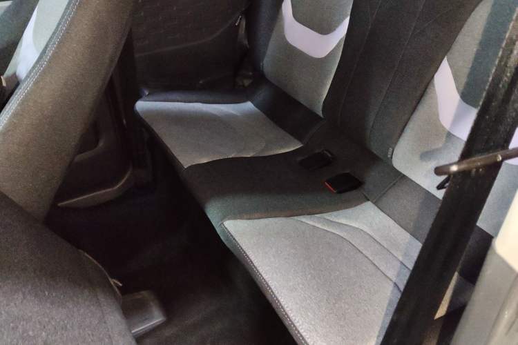 Used Chery QQ Ice Cream 2022 120km Conical Shape Lithium Iron Phosphate
