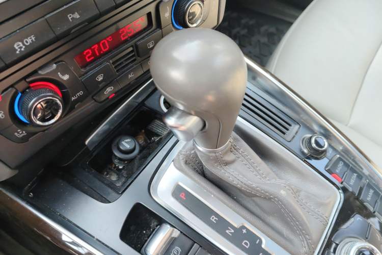 Used Audi Q5 2010 3.2 FSI Off-road Version