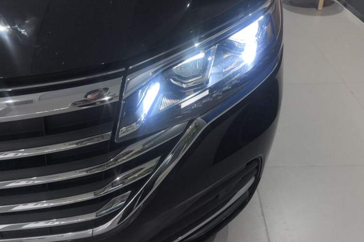 Used Volkswagen Viloran 2024 330TSI Luxury Edition
