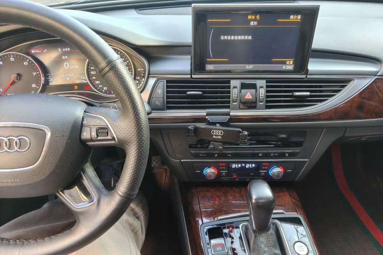 Used Audi A6L 2016 30 FSI Comfort Version Audio And AC Panel