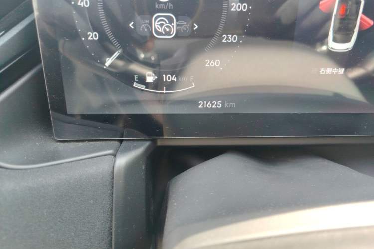 Used Lynk & Co 03 2023 2.0TD DCT JingPro Odometer Close Up