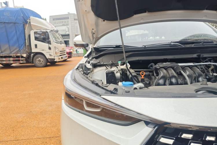 Used Honda XR-V 2023 Facelift 1.5L CVT Trend Edition Right Front Headlight