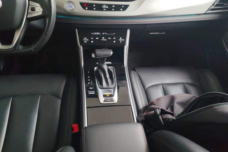 Used CHANGAN CS75 2020 280T Automatic Smart Edition China VI Gear Lever