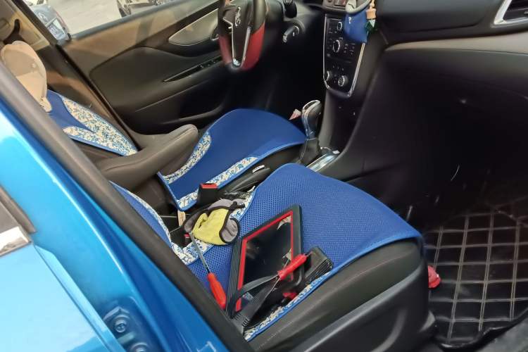 Used Buick Encore 2015 1.4T Automatic Two-Wheel Drive Urban Elite Version