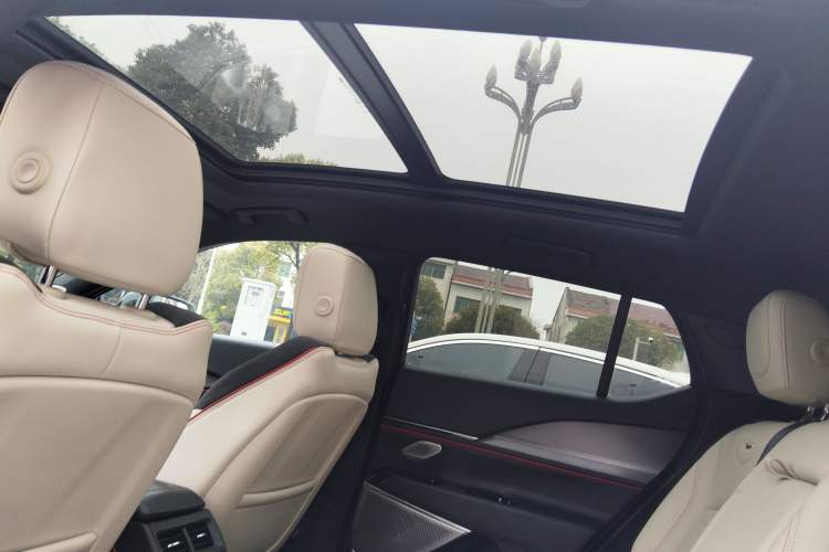 Used Cadillac GT4 2023 25T Prestige Version
