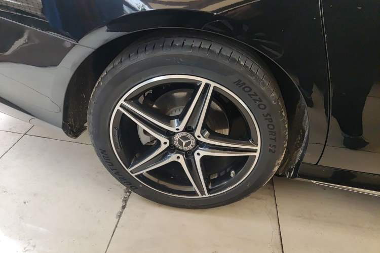 Used Mercedes-Benz E-Class 2020 Restyled E 300 L Sport Exclusive Edition Exterior 5