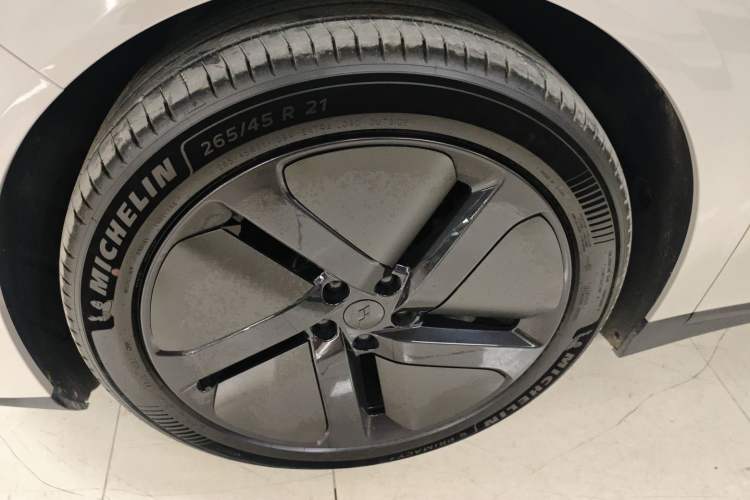 Used Li Auto i6 2025 Model Two-Wheel-Drive Standard Type