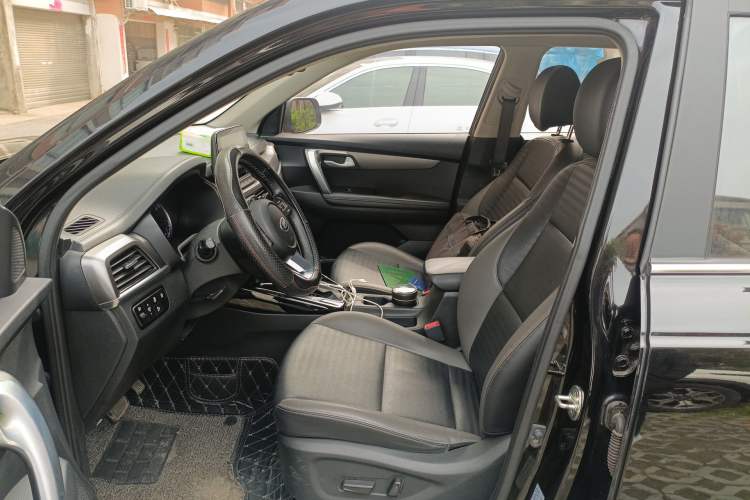 Used Kia Sportage R 2019 2.0L Automatic Smart Luxury Edition Left Front Seat