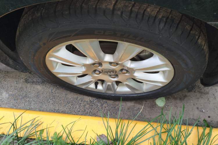 Used Buick LaCrosse 2012 2.4L SIDI Elegant Edition