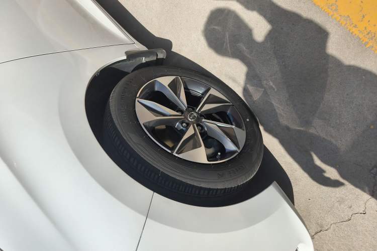 Used GAC Trumpchi M6 2023 PRO 270T DCT Luxury Edition Left Front Wheel Hub