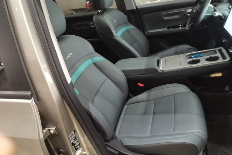 Used AION Y 2023 Younger Star Edition