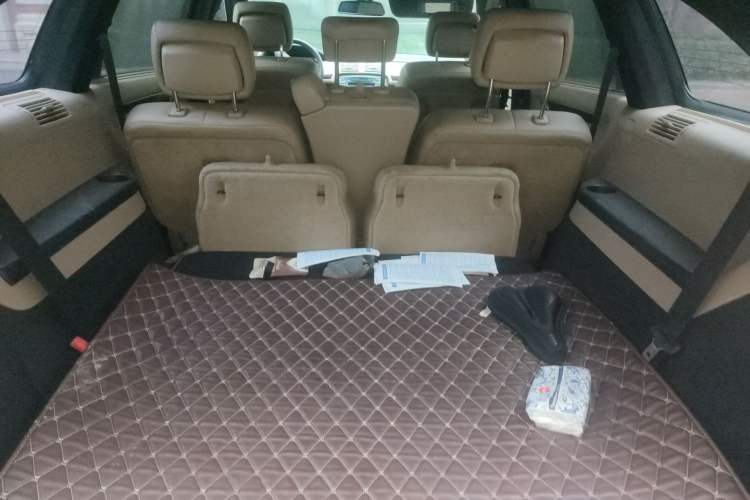 Used Mercedes-Benz R-Class 2011 R 300 L Business Model