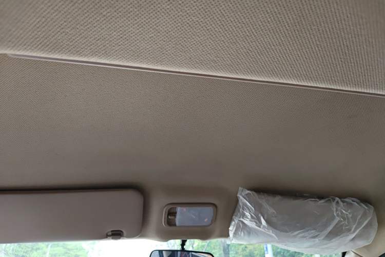 Used Wuling Rongguang S 2023 1.5L Base Version 5/7 Seats Headliner