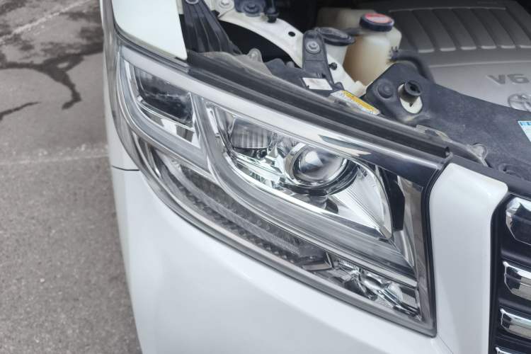 Used Toyota Alphard 2015 3.5L Luxury Edition
