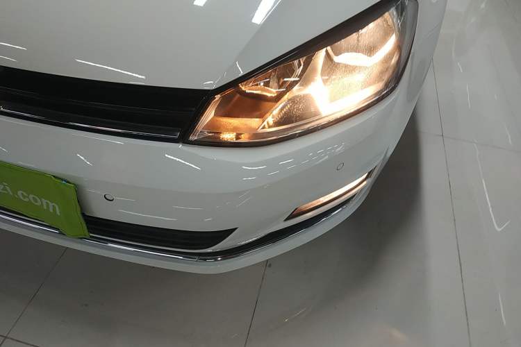 Used Volkswagen Golf 2017 230TSI Automatic Luxury Million-Vehicle Commemorative Edition