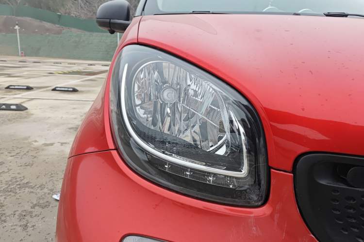 Used smart forfour 2016 1.0L 52 kW Dynamic Edition