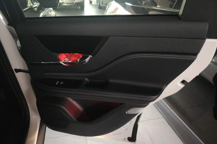 Used Lincoln Corsair 2022 2.0T Two-Wheel Drive Deluxe Edition