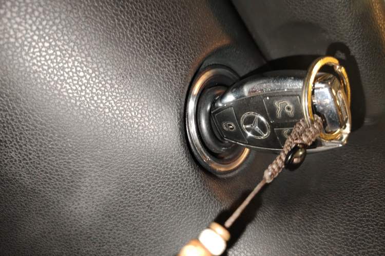 Used Mercedes-Benz R-Class 2017 R 320 4MATIC Business Edition Prestige Model Vehicle Key