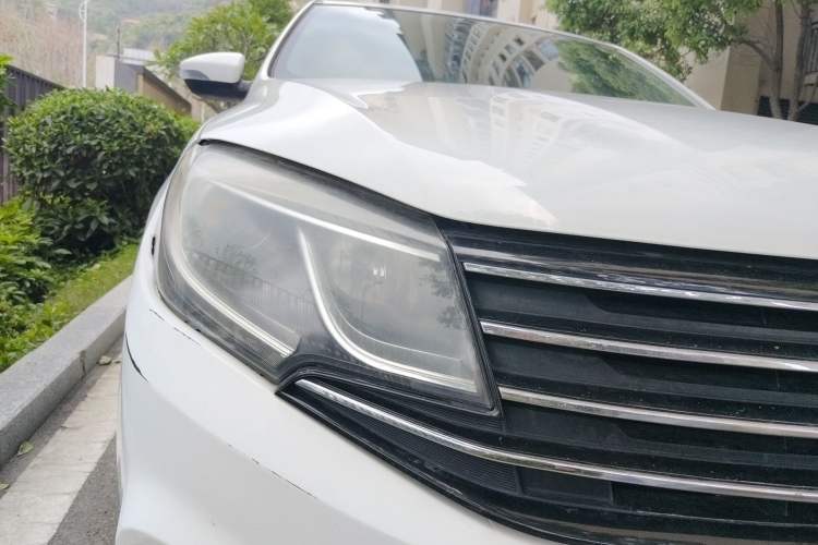 Used FORTHING Joyear S50 2017 1.6L CVT Luxury Model Right Front Headlight