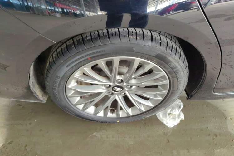 Used Bestune B70 2023 Third Generation 1.5T Automatic Enjoyment Version Exterior 3