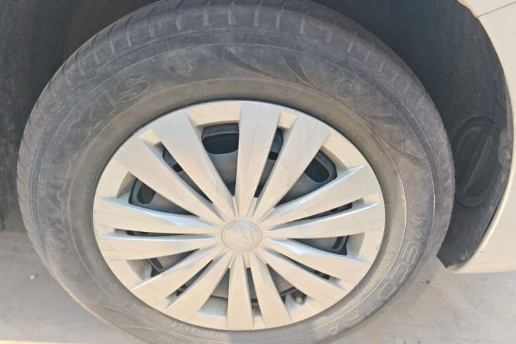 Used Volkswagen Santana 2019 1.5L Manual Fashion Edition China VI Standard Right Front Wheel Hub