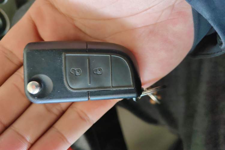 Used Changan Alsvin V3 2012 1.3L Manual Luxury Version China IV Standard
