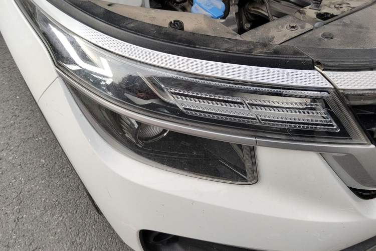 Used Kia KX3 2020 1.5L CVT Comfort Edition Right Front Headlight