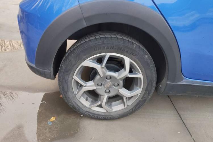 Used Geely Auto Vision X1 2017 1.3L Automatic Fun Edition