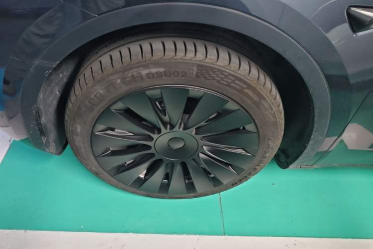 Used Tesla Model Y 2024 Rear-Wheel-Drive Version