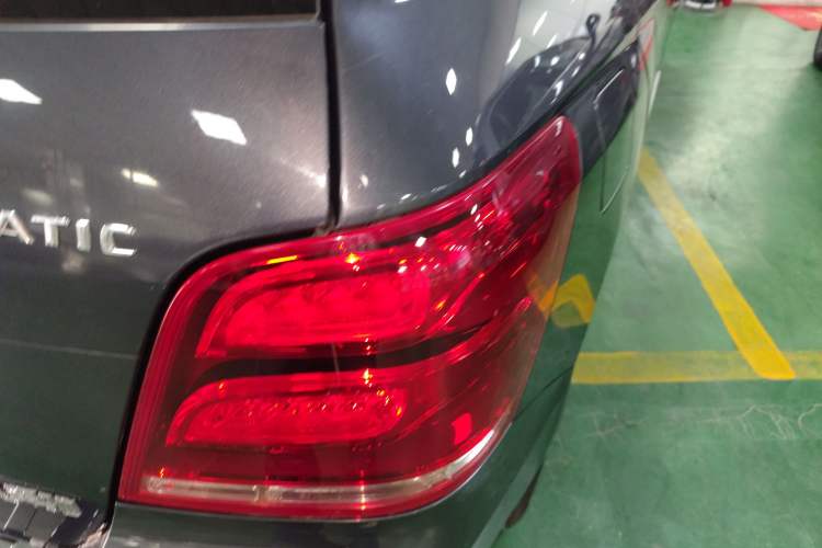 Used Mercedes-Benz GLK-Class 2013 GLK 300 4MATIC Dynamic Sunroof Model