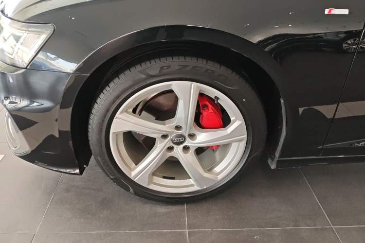 Used Audi A6L 2021 45 TFSI Prestige Dynamic Edition Left Front Wheel Hub