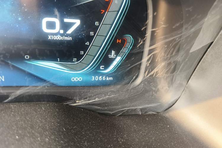 Used Sinotruk VGV U70Pro 2022 1.5T Automatic Youyue Edition 7-Seater Odometer Close Up