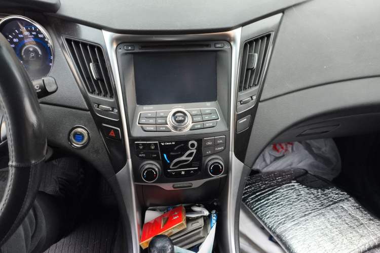 Used Hyundai Sonata 2013 2.4L Automatic Luxury Version China IV Standard
