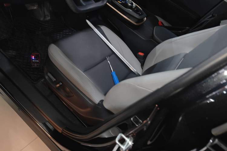 Used Toyota bZ3 2023 517 km Elite PRO Left Front Seat