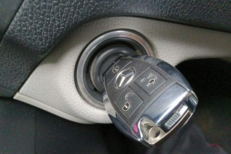 Used Mercedes-Benz C-Class 2010 C 200 CGI Fashion Model Vehicle Key