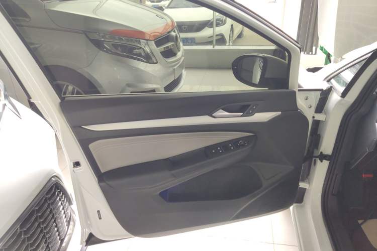 Used Volkswagen Golf 2023 Facelift 280TSI DSG Pro
