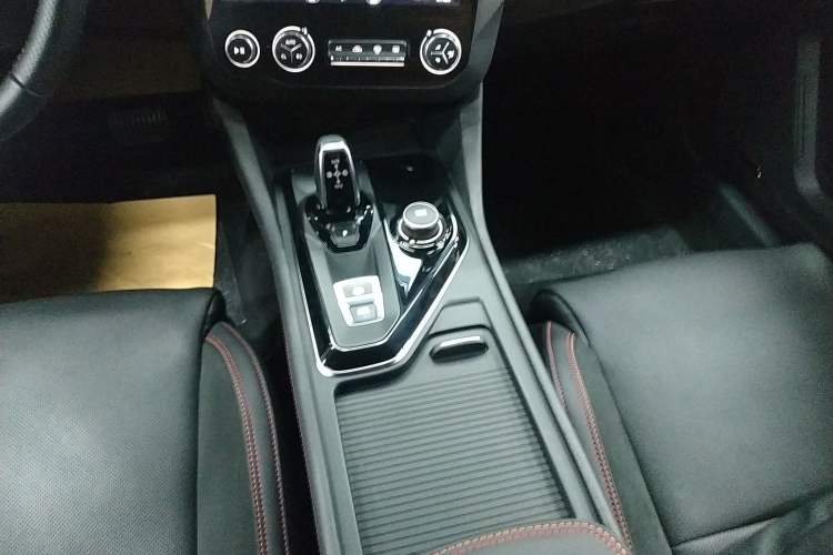 Used Lynk & Co 03 2019 1.5TD DCT Sport Edition China VI Standard Gear Lever