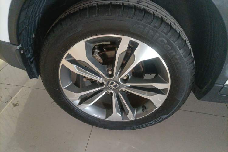 Used Luxgen U6 SUV 2015 1.8T Charm Model
