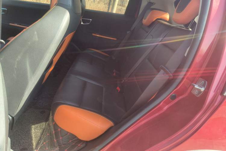 Used Geely Auto Vision X1 2017 1.3L Automatic Player Edition
