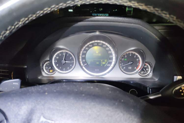 Used Mercedes-Benz E-Class 2010 E 300 L Fashion Model