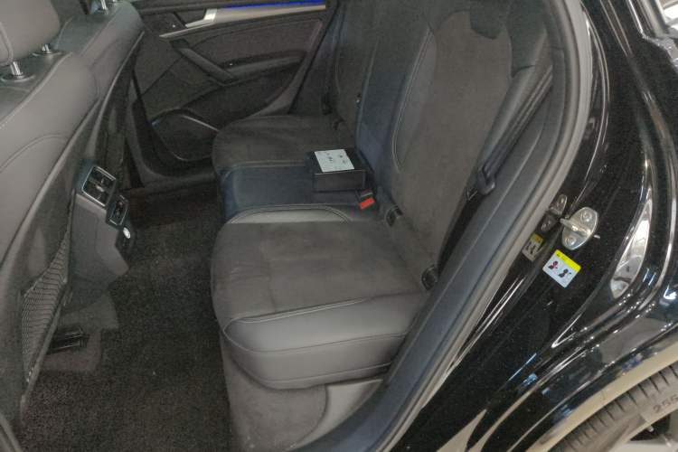 Used Audi Q5L Sportback 2021 40 TFSI Luxury Edition Left Rear Seat