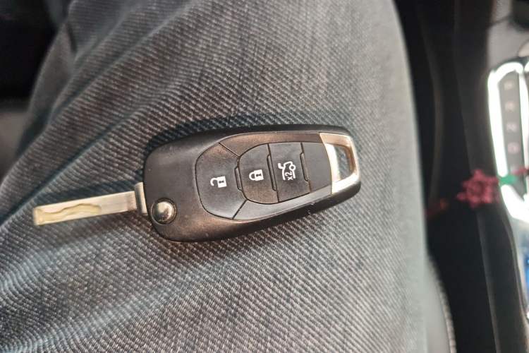 Used Chevrolet Cruze 2018 320 Automatic Pioneer Sunroof Edition Vehicle Key