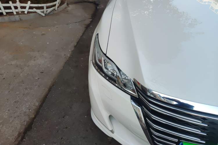 Used Toyota Crown 2015 2.0T Fashion Edition
