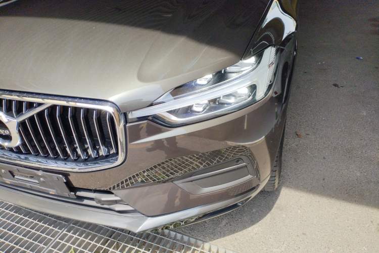 Used Volvo XC60 2019 T5 4x4 Zhiyuan Edition China VI Standard
