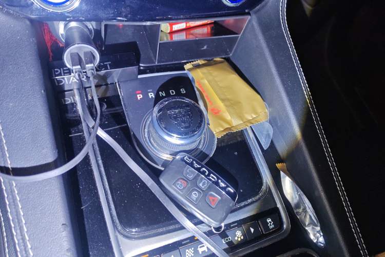 Used Jaguar F-PACE 2016 2.0T Two-Wheel-Drive R-Sport Sport Edition
