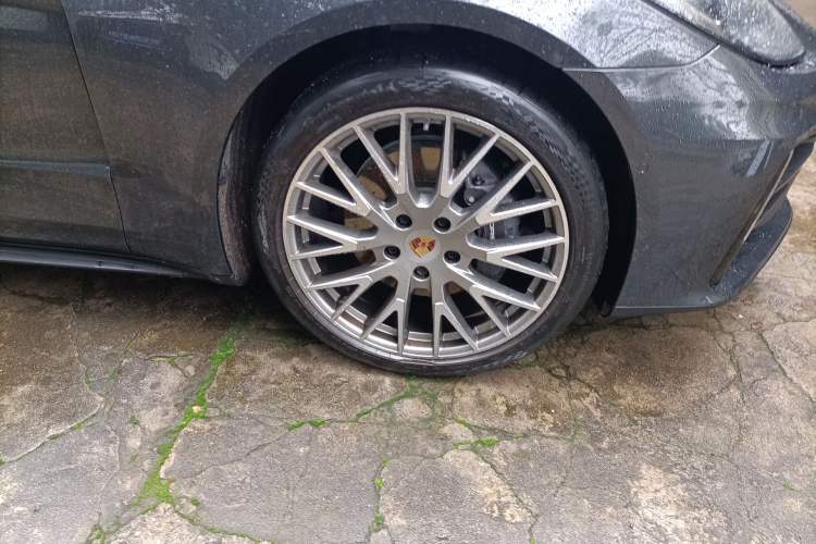 Used Porsche Panamera 2024 Panamera 2.9T Right Front Wheel Hub